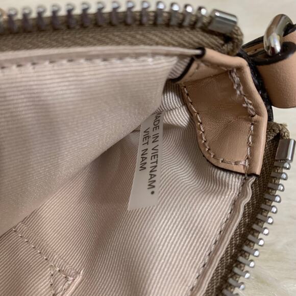 COACH Light Khaki/Beige PEYTON DREAM C Signature PVC EW Swing Pack XBody F51364 - Picture 14 of 16